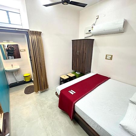 Om Lingeswaran Home Stay Tiruvannāmalai Esterno foto