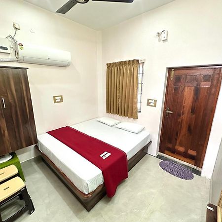 Om Lingeswaran Home Stay Tiruvannāmalai Esterno foto