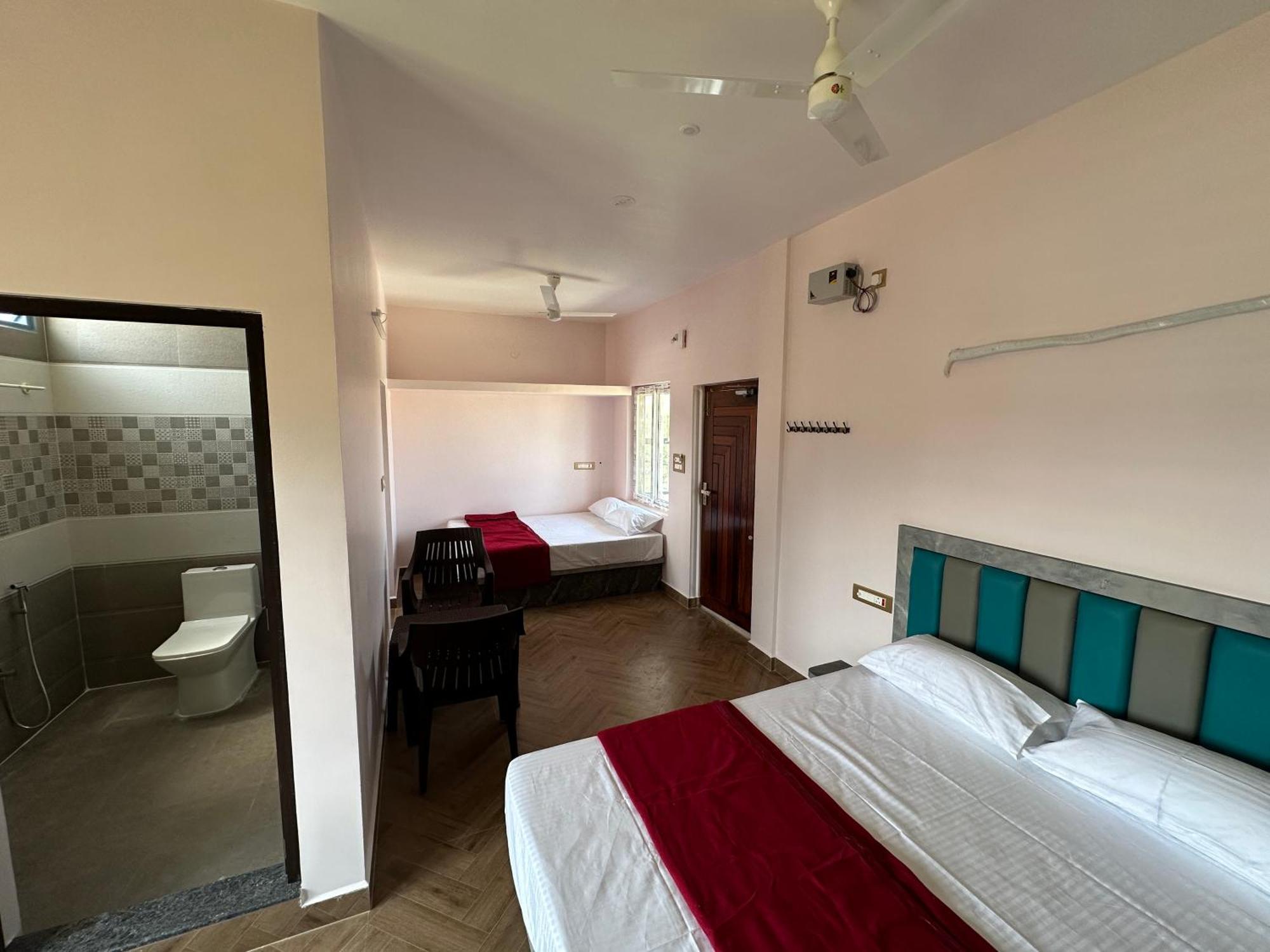 Om Lingeswaran Home Stay Tiruvannāmalai Esterno foto