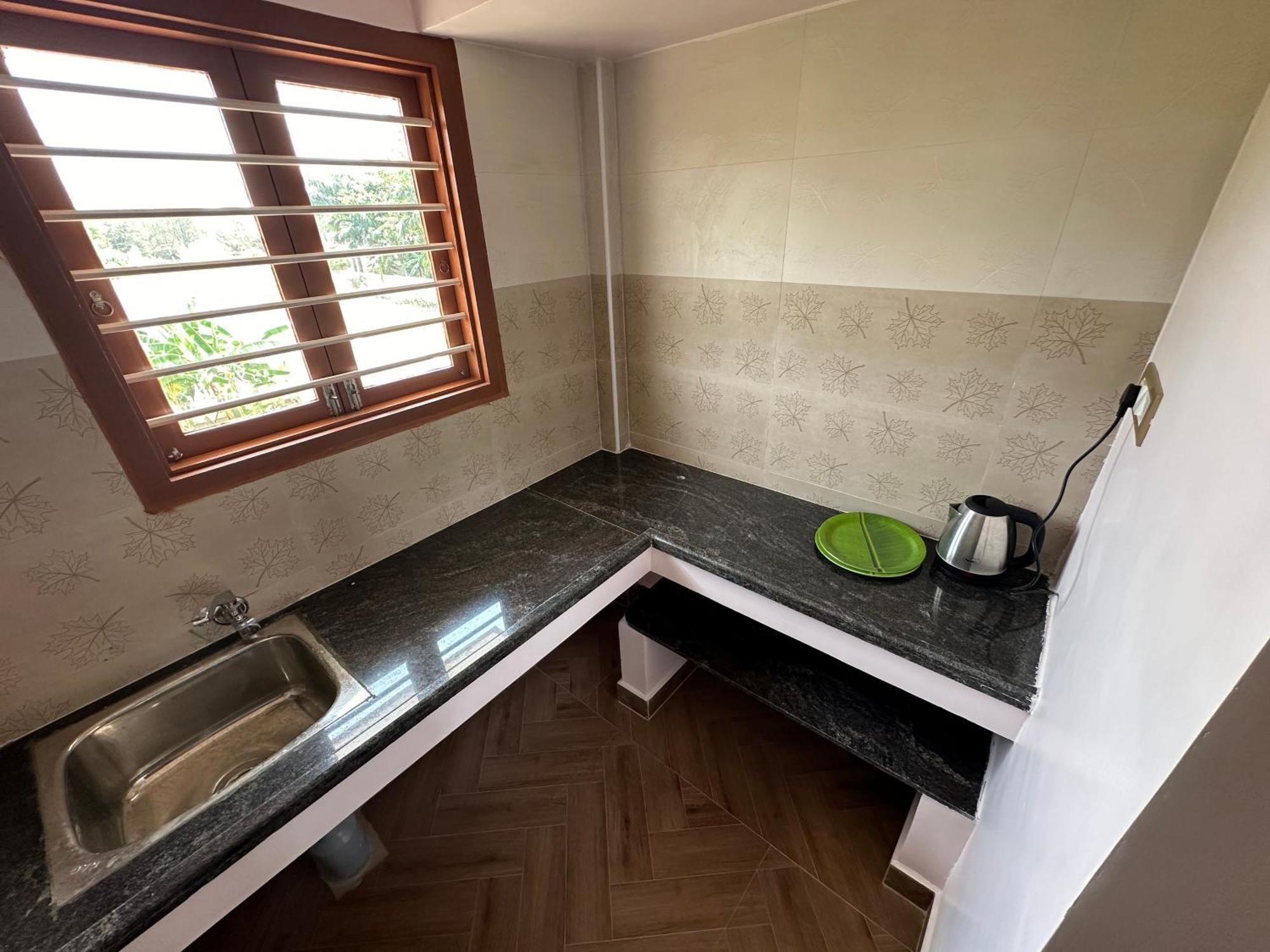 Om Lingeswaran Home Stay Tiruvannāmalai Esterno foto