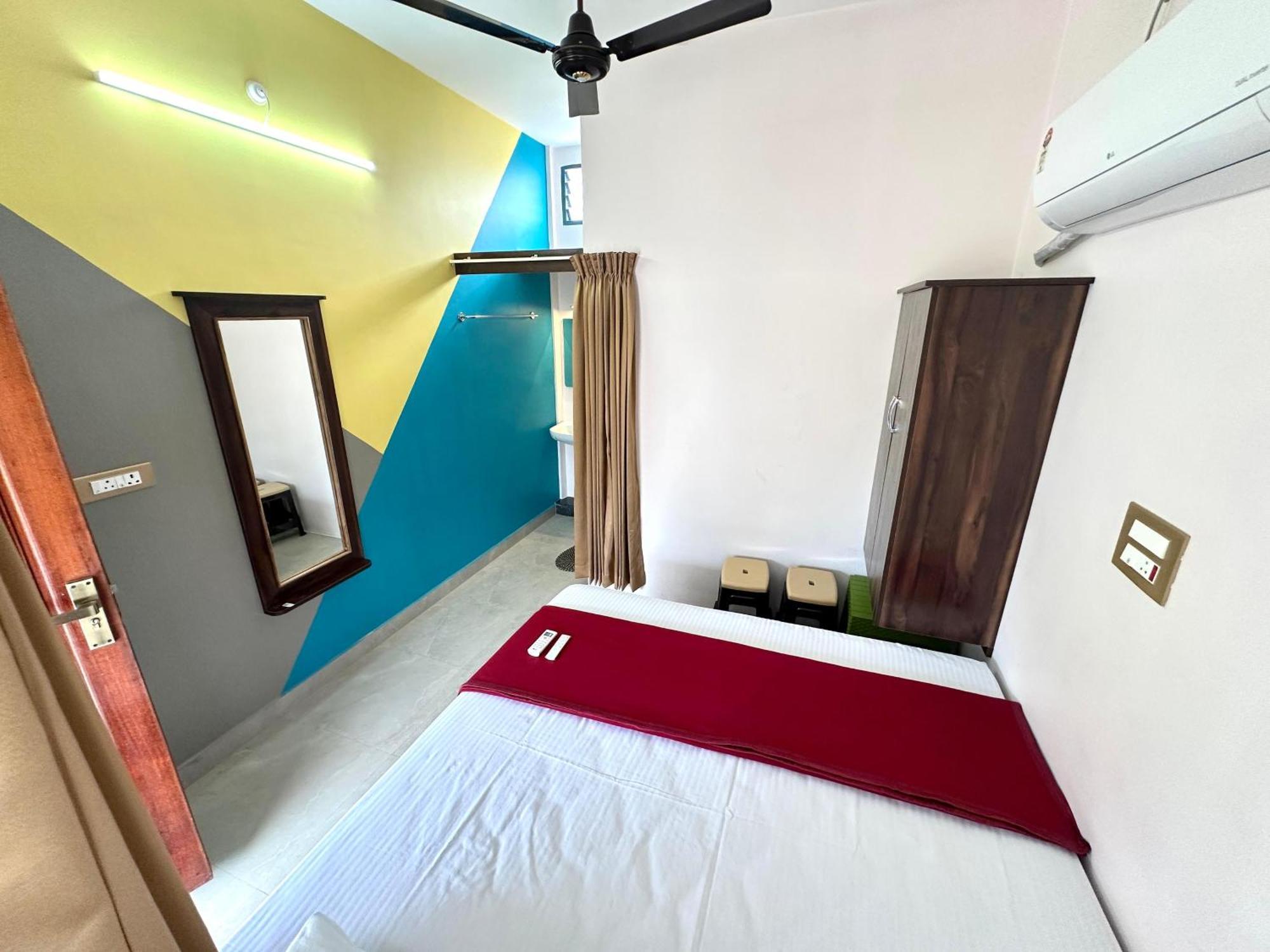Om Lingeswaran Home Stay Tiruvannāmalai Esterno foto